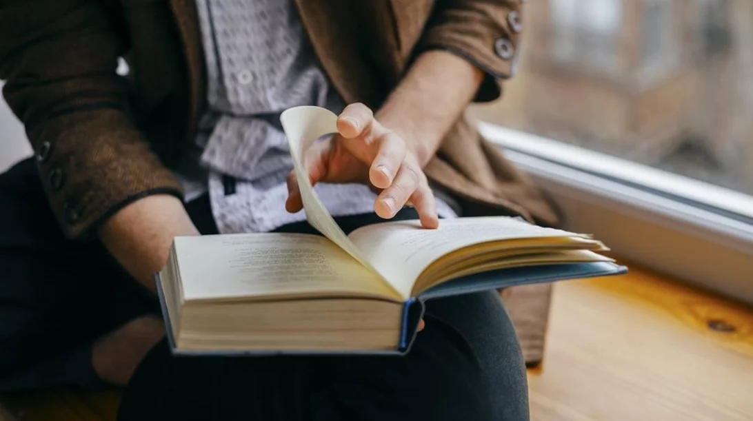 Δύο ποιητικές συλλογές της Σοφίας Παπαχριστοφίλου παρουσιάζονται στο Επί Λέξει