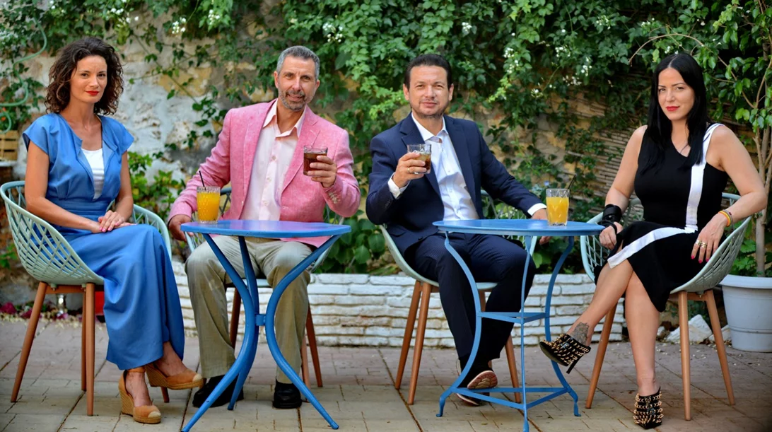 Το "Δείπνο με φίλους" σε νέες ημερομηνίες