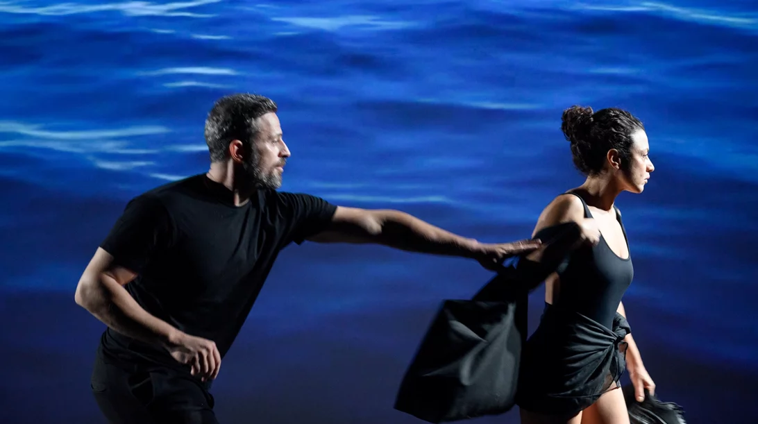 "Τα παιδιά ενός κατώτερου θεού-Πάρτε μια γεύση από τις πρώτες φωτογραφίες