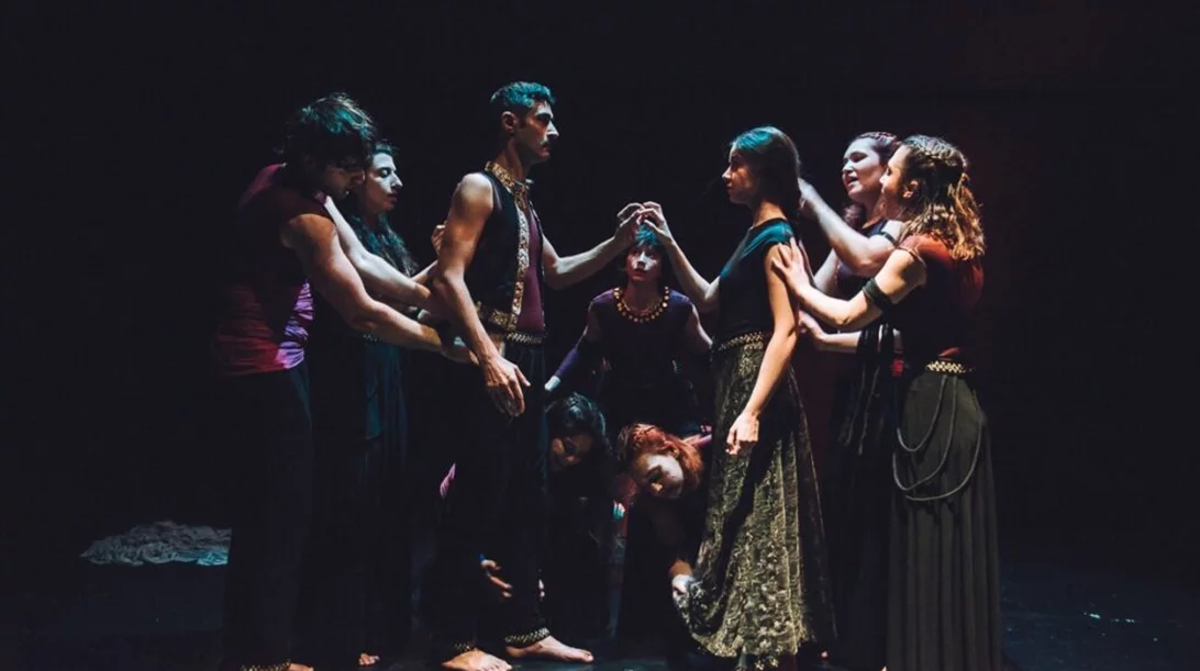 Η "Πετριχώρα" του Χάρη Θώμου: Όταν ο θρύλος γίνεται βίωμα