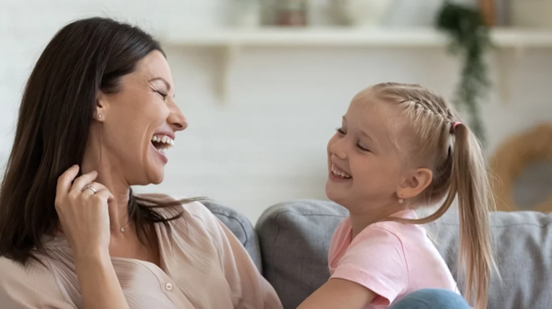 Οι καλοί γονείς αντιστέκονται στην παρόρμηση να "διορθώσουν" συναισθήματα