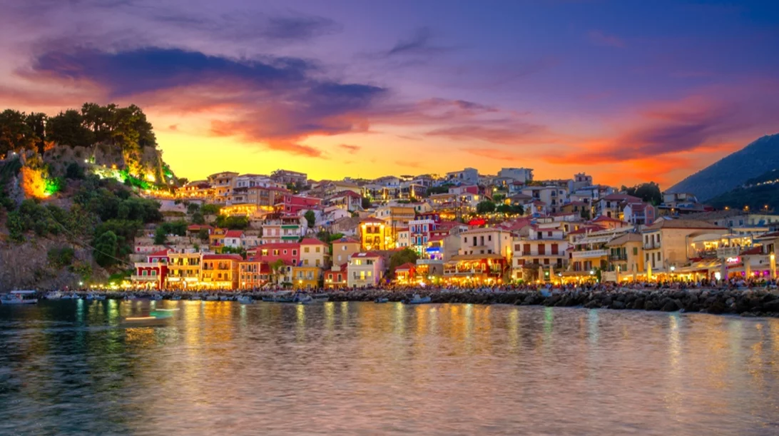 Λένε πως στις ακτές της Ηπείρου συναντάς το ελληνικό Ποζιτάνο