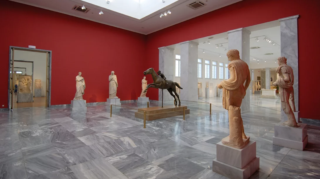 Πανσέληνος με νυχτερινές περιπλανήσεις στο Εθνικό Αρχαιολογικό Μουσείο