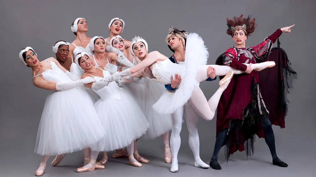 "Les Ballets Trockadero de Monte Carlo": To drag συναντά τον κλασικό χορό στο Παλλάς