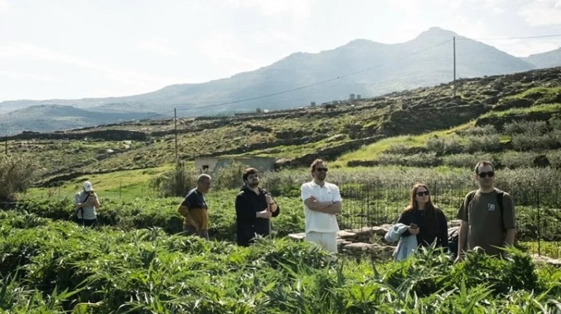 Πώς και γιατί βρέθηκε στην Τήνο ένας από τους κορυφαίους σεφ του πλανήτη