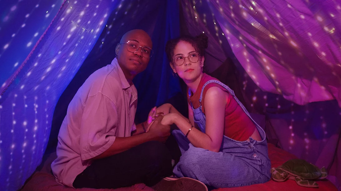 Το βραβευμένο έργο της Λόρεν Γκάντερσον "Ι + U" από τον Κωνσταντίνο Ασπιώτη στο Άνεσις