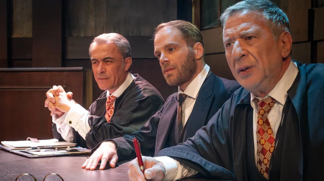 Ο "Μάρτυρας κατηγορίας" της Αγκάθα Κρίστι με ένα θίασο αγαπημένων ηθοποιών στο θέατρο "Δημήτρης Χορν"