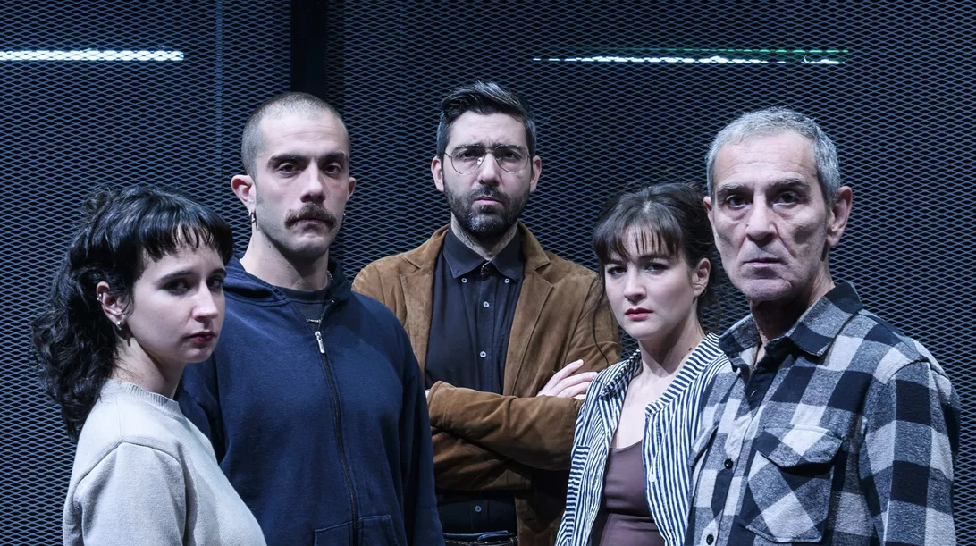 Το "Intra muros" συνεχίζει με αλλαγές στο καστ