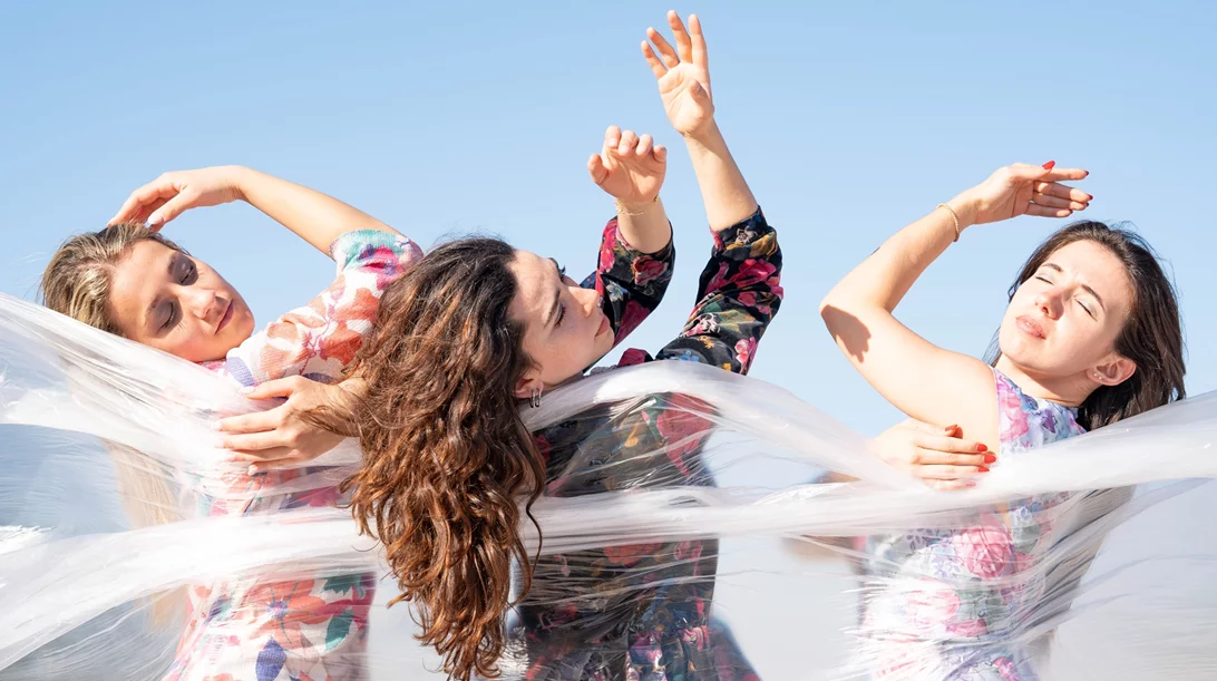 Το Φεστιβάλ Νέων Καλλιτεχνών "Τα 12 Κουπέ" επιστρέφει στην Αμαξοστοιχία - Θέατρο το Τρένο στο Ρουφ