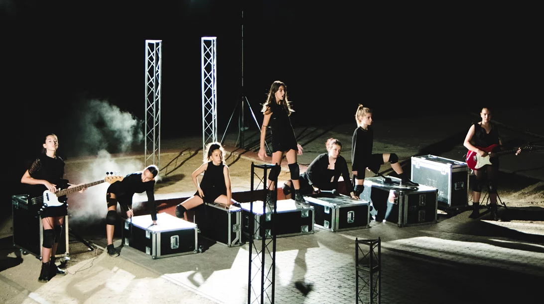 Τη "Μήδεια" ανεβάζει η εφηβική ομάδα "Εμείς Εμείς" στον Πειραιά