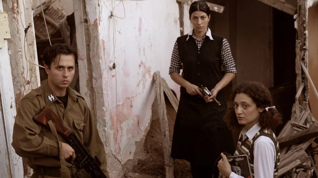 Οι "Δύο γιοι" του Μπρεχτ μιλούν για το κτήνος μέσα μας για 2η χρονιά