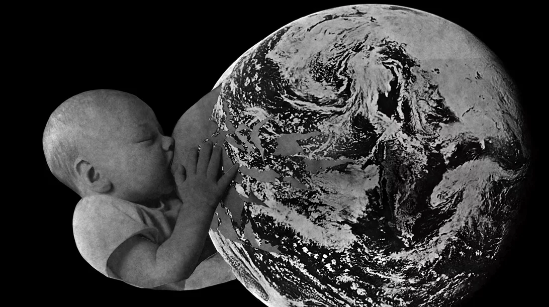 "Futuranna": Η κριτική ματιά της Anna Esposito απέναντι στον καταναλωτισμό