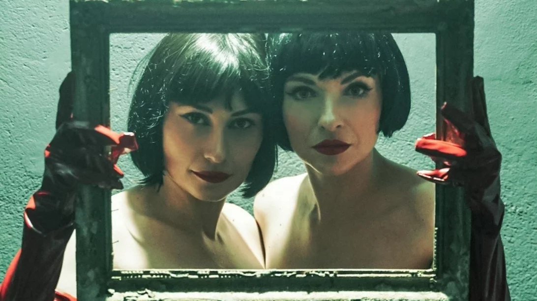 "Οι δούλες": Το αριστούργημα του Ζαν Ζενέ στο θέατρο Μικρός Κεραμεικός για έξι παραστάσεις