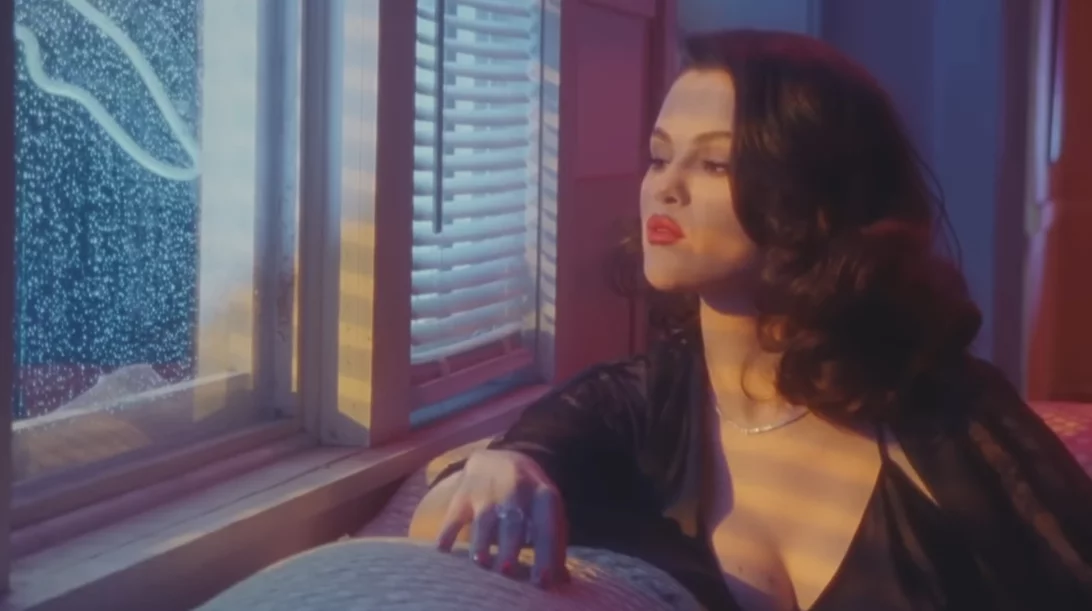 Η Σελίνα Γκόμεζ εμπνέεται από τον Κόπολα στο "Sunset Blvd"