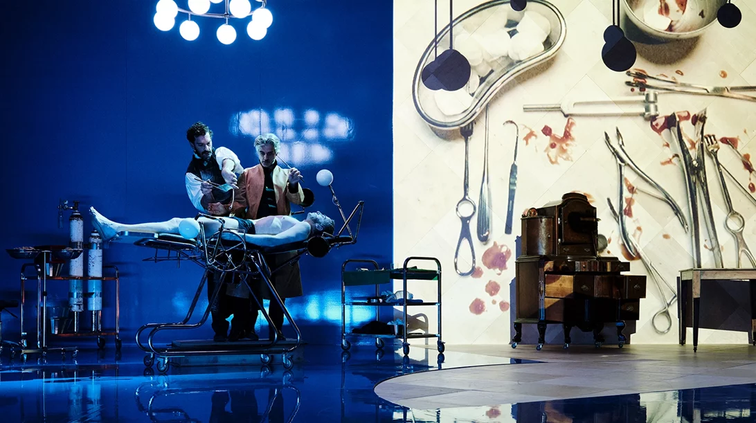 Οι πρώτες φωτογραφίες από την "Καρδιά του σκύλου" είναι εδώ