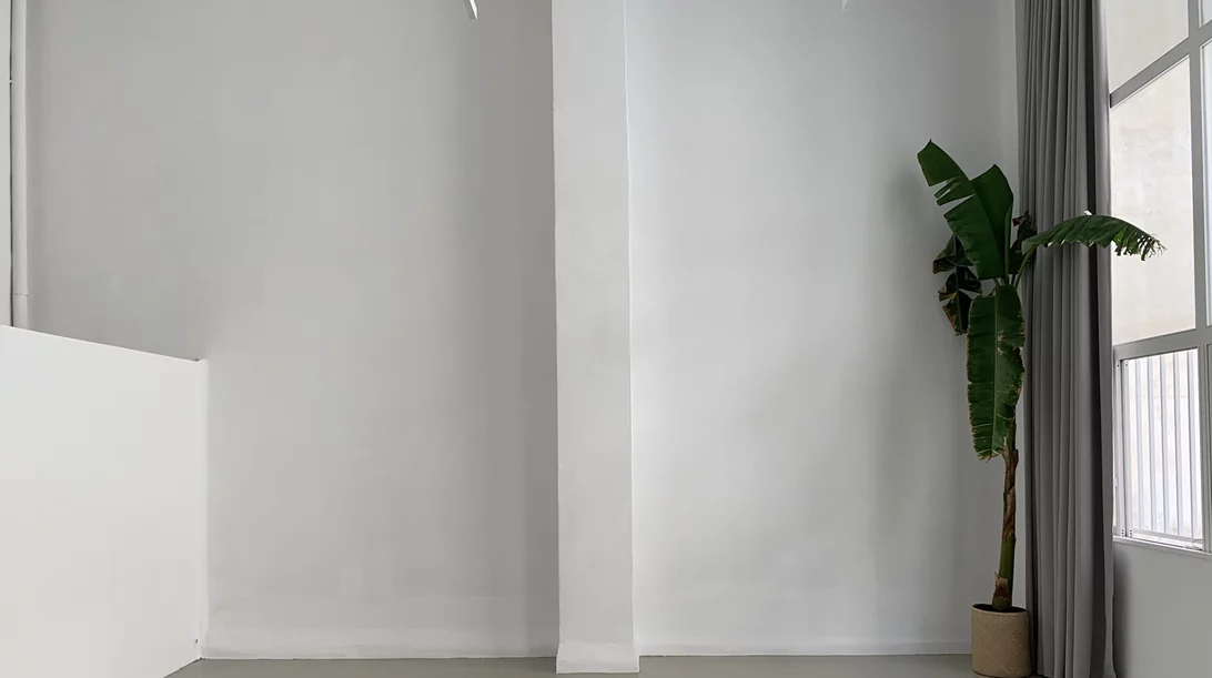 Το νεοσύστατο opbo studio στον Πειραιά φιλοδοξεί στην ανάδειξη σύγχρονων καλλιτεχνών, συνδέοντας τον κινηματογράφο με τις τέχνες