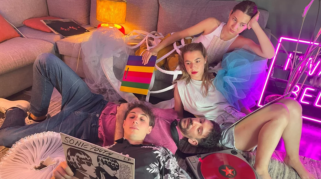 Έρχονται οι πρώτες πρεμιέρες της σεζόν | Ποιες είναι οι δύο θεατρικές παραστάσεις που ξεκινούν