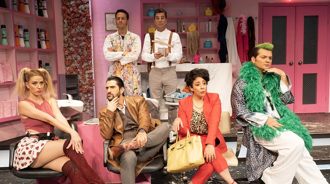 "Σεσουάρ για δολοφόνους": Η ξεκαρδιστική διαδραστική κωμωδία επιστρέφει στο θέατρο Λαμπέτη