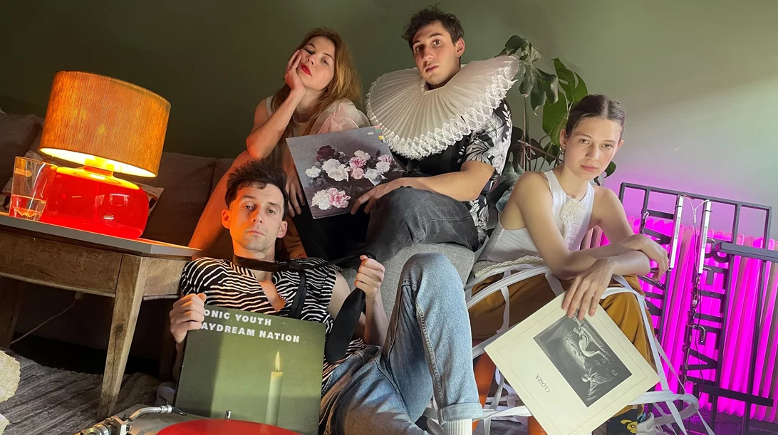 "I am falling in love | Εκδοχές πάνω στη Δωδέκατη Νύχτα": Πειραγμένος Σαίξπηρ στο Δημοτικό Θέατρο Πειραιά από τον Γιώργο Βαλαή