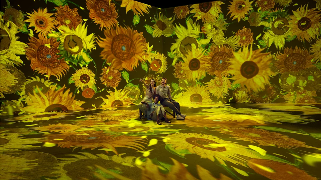 Η έκθεση-υπερθέαμα για τον Βαν Γκογκ ξεκίνησε στο Ολυμπιακό Κέντρο Γουδή