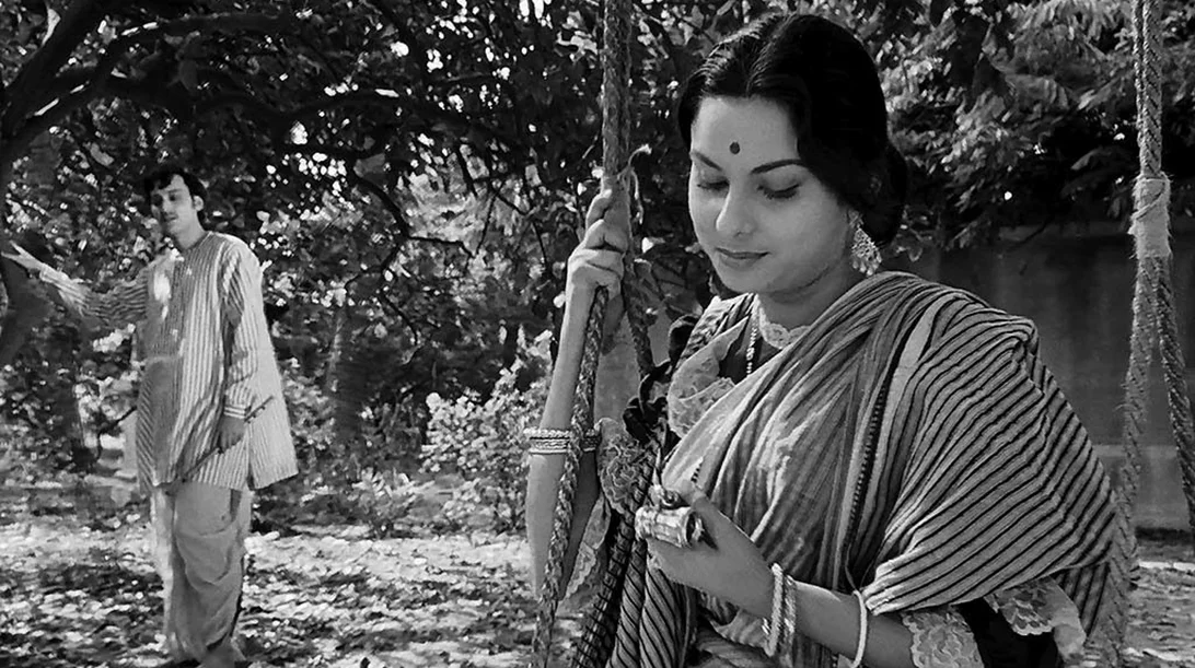 Η Μοναχική Σύζυγος