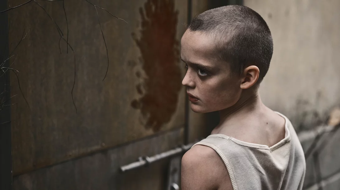 Ο Ντάνι Φιλίππου μιλά στο "α" για την αγχωτική ταινία τρόμου "Φέρ' την Πίσω"