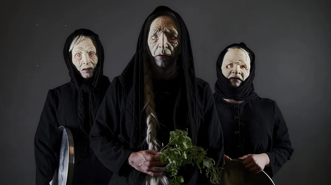 "Οι γριές που μαζεύουν την τσουκνίδα" επιστρέφουν για λίγες παραστάσεις