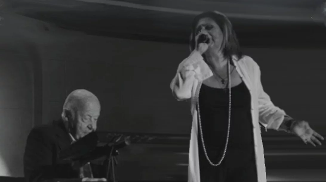 Η Λένα Αλκαίου παρουσιάζει στο Άλσος τα "Λαϊκά του Πλέσσα"