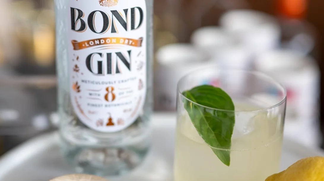 Bond: Ένα νέο London Dry Gin που αξίζει την προσοχή