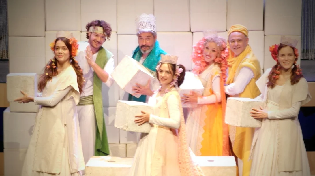 Είδαμε το "Παραμύθι χωρίς όνομα" από την Κάρμεν Ρουγγέρη και την Χριστίνα Κουλουμπή