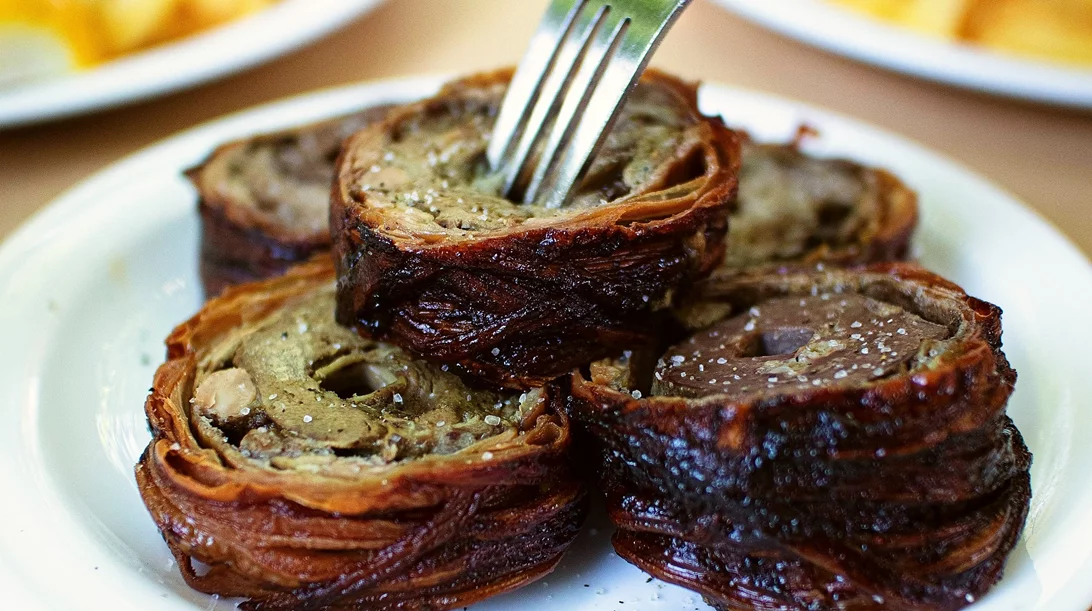 Στους πρόποδες της Πάρνηθας, θα δοκιμάσεις ρουστίκ και στιλάτη κουζίνα