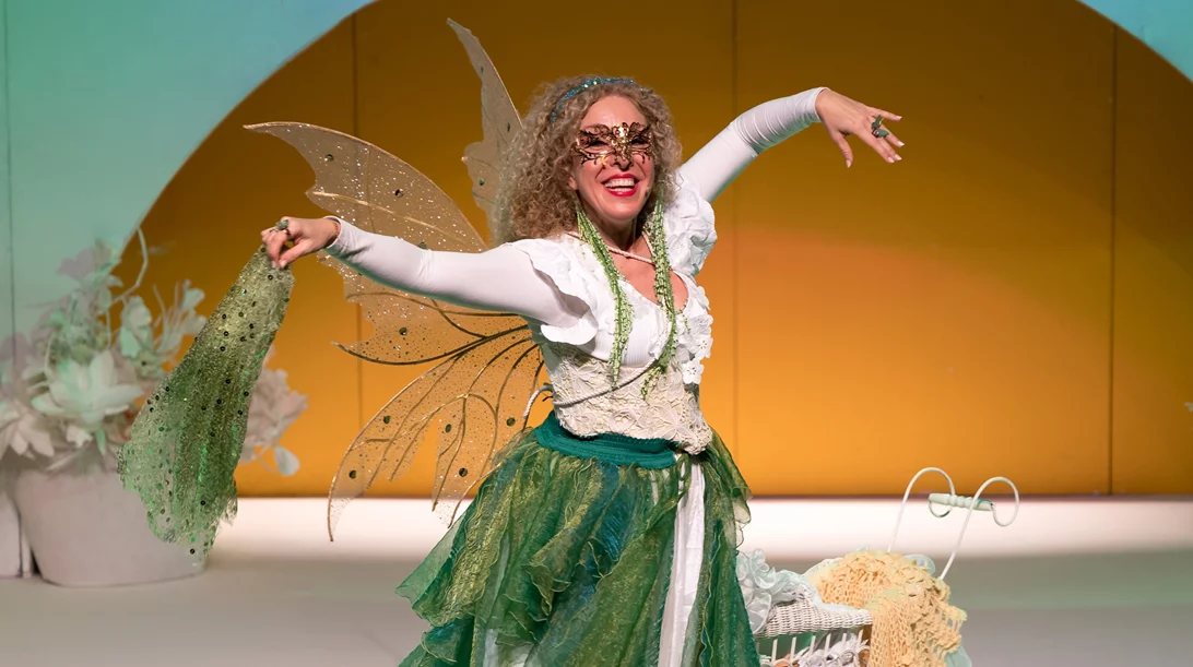 "Το μαγικό κλειδί": Κάρμεν Ρουγγέρη και Χριστίνα Κουλουμπή σε περιοδεία με το παραμύθι της Πηνελόπης Δέλτα