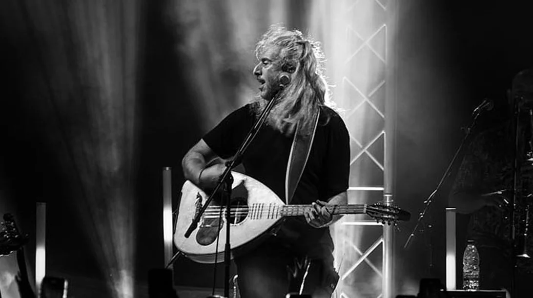 Φινάλε για το τουρ του Γιάννη Χαρούλη στον Λυκαβηττό