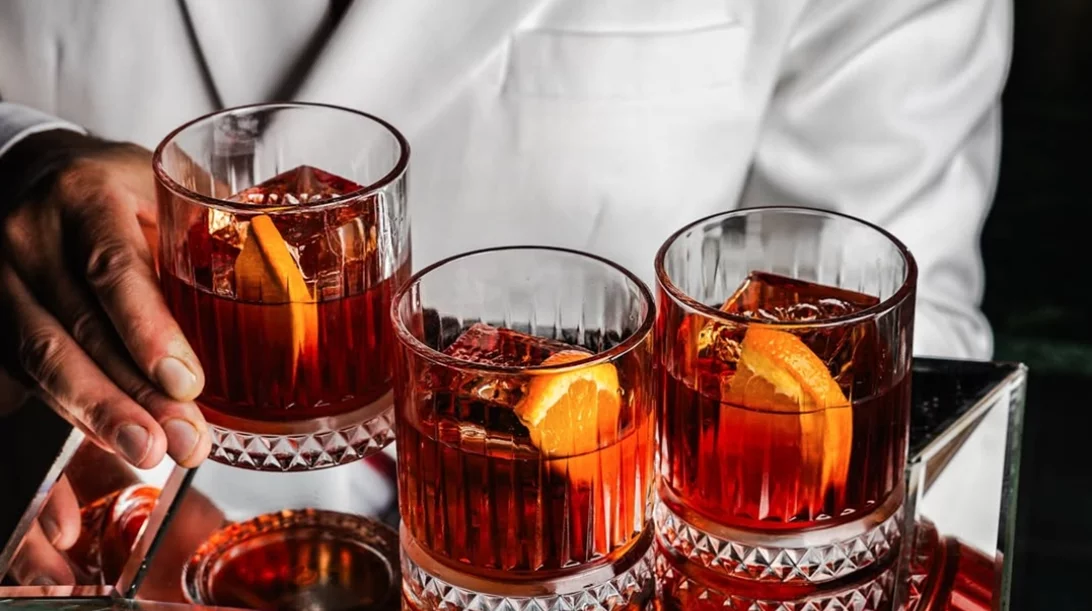 Negroni Week: Η γλυκόπικρη επιστροφή στα μπαρ της Αθήνας