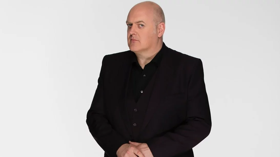 Dara Ó Briain: "Οι κωμικοί είναι ‘άτρωτοι’ σαν τις κατσαρίδες"