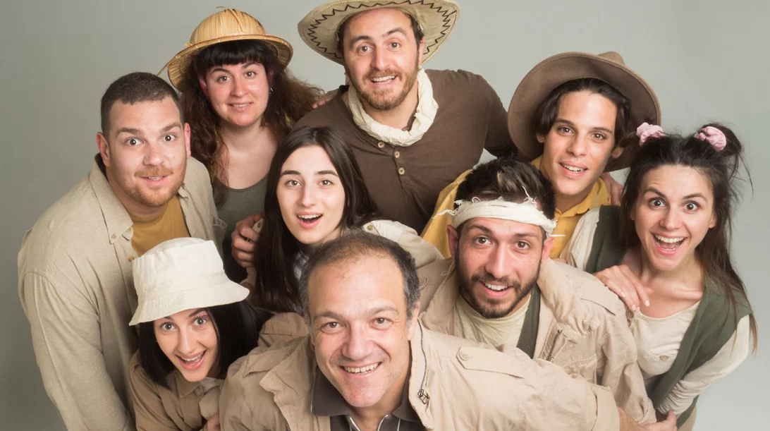 "Jurassic Adventures": Παίξε με "ολοζώντανους" δεινόσαυρους πάνω στη σκηνή