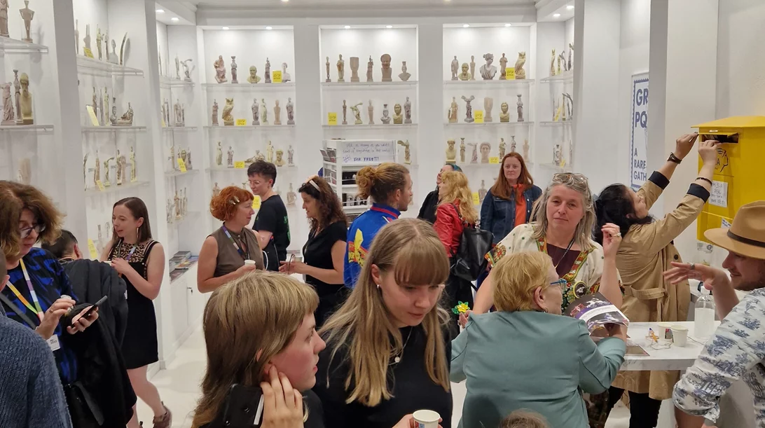 ΟΙ Ελληνες σκηνογράφοι απο την Πράγα στην Πειραιώς 260