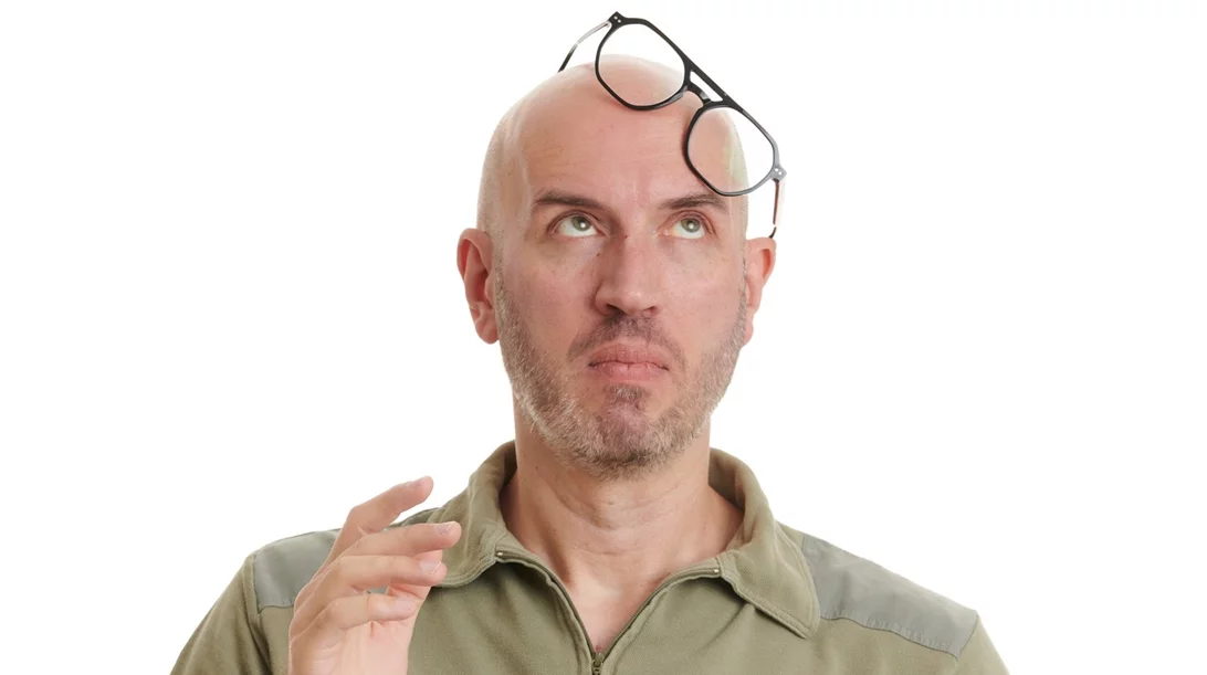 "Α4": Δύο τελευταίες late-night παραστάσεις απομένουν για το stand-up του Δημήτρη Δημόπουλου