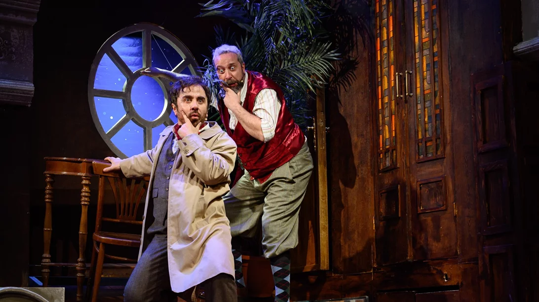 Αποκλειστικές πρώτες φωτογραφίες από το "Όλα… λάθος!" στο θέατρο Αθηνά