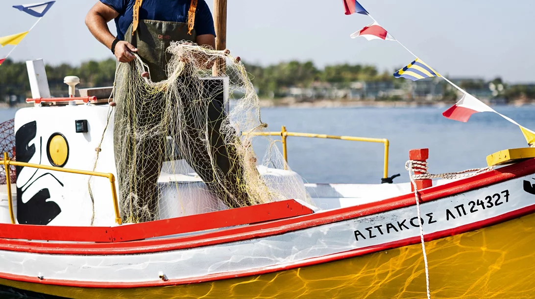 Στην 'κυριλέ' ιχθυόσκαλα της πόλης, υπάρχει ένα εστιατόριο-θαλασσινό παραμύθι