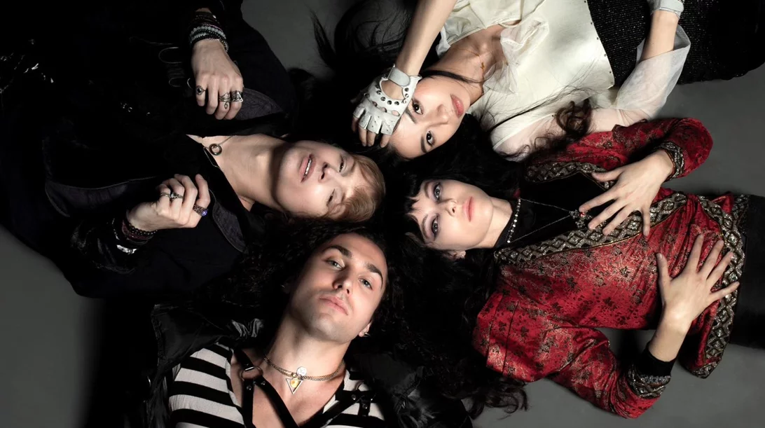 Οι Starbenders επιστρέφουν στην Αθήνα τον Σεπτέμβριο