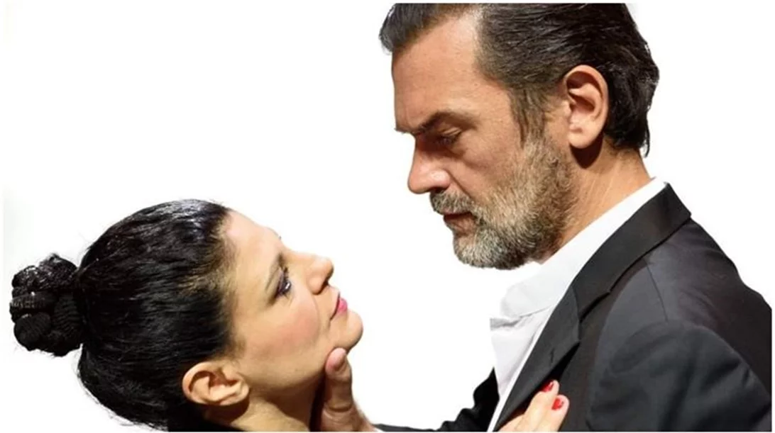 Δύο γοητευτικά πρωταγωνιστικά ντουέτα