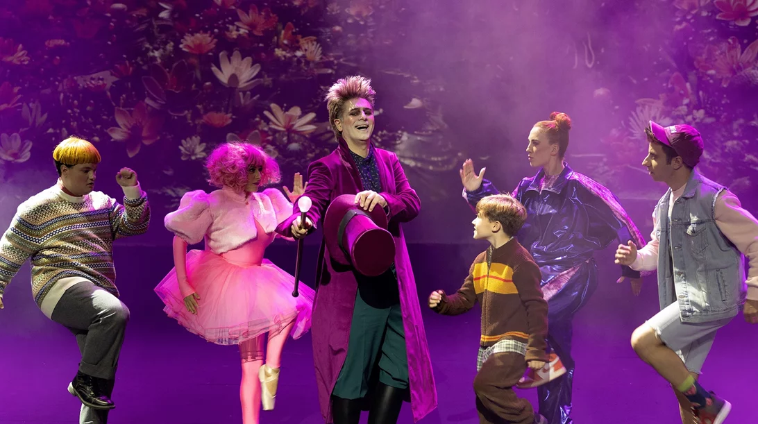 "Ο Τσάρλι και το Εργοστάσιο Σοκολάτας" : Ένας πολύχρωμος και μυστηριώδης κόσμος ξαναζωντανεύει στο Embassy Theater