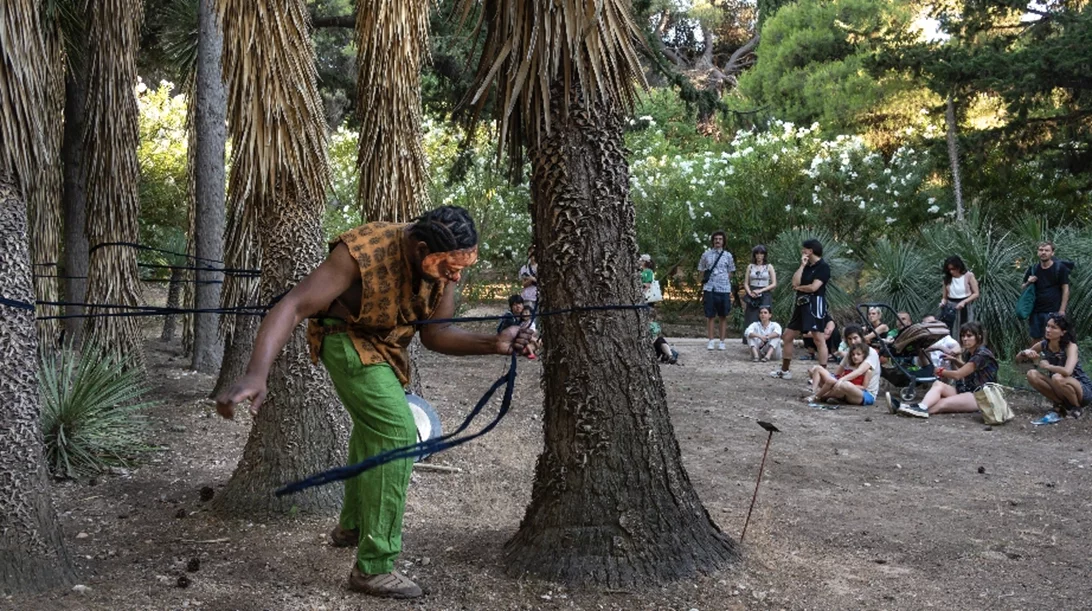 "Κολυμπώντας στο δάσος": Ένα αλλιώτικο art therapy στον Βοτανικό Κήπο Διομήδους