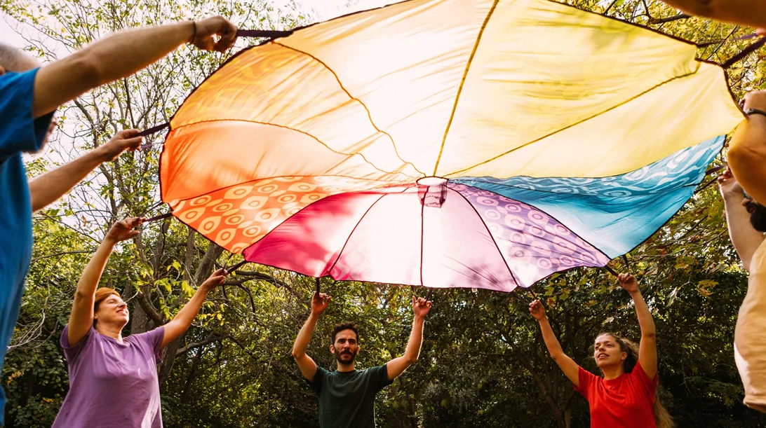 "Το γαϊτανάκι" της Ζωρζ Σαρή, ένα έργο - ύμνος στην ειρήνη