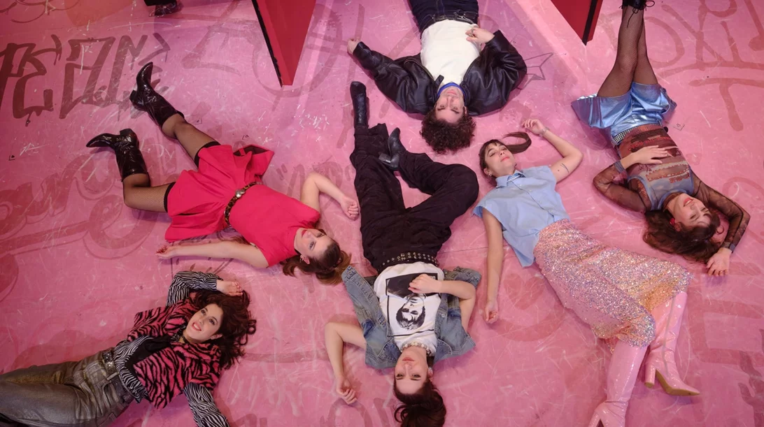 "Το πήδημα": Δείτε νέες φωτογραφίες και τρέιλερ της παράστασης