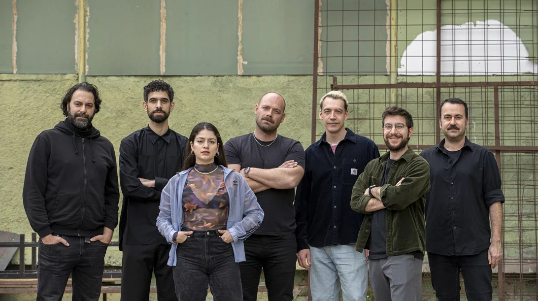 Για τους συντελεστές του "Ξηρόμερου/Dryland", η συμμετοχή στην 60η Μπιενάλε Βενετίας ήταν μία (ευχάριστη) πρόκληση