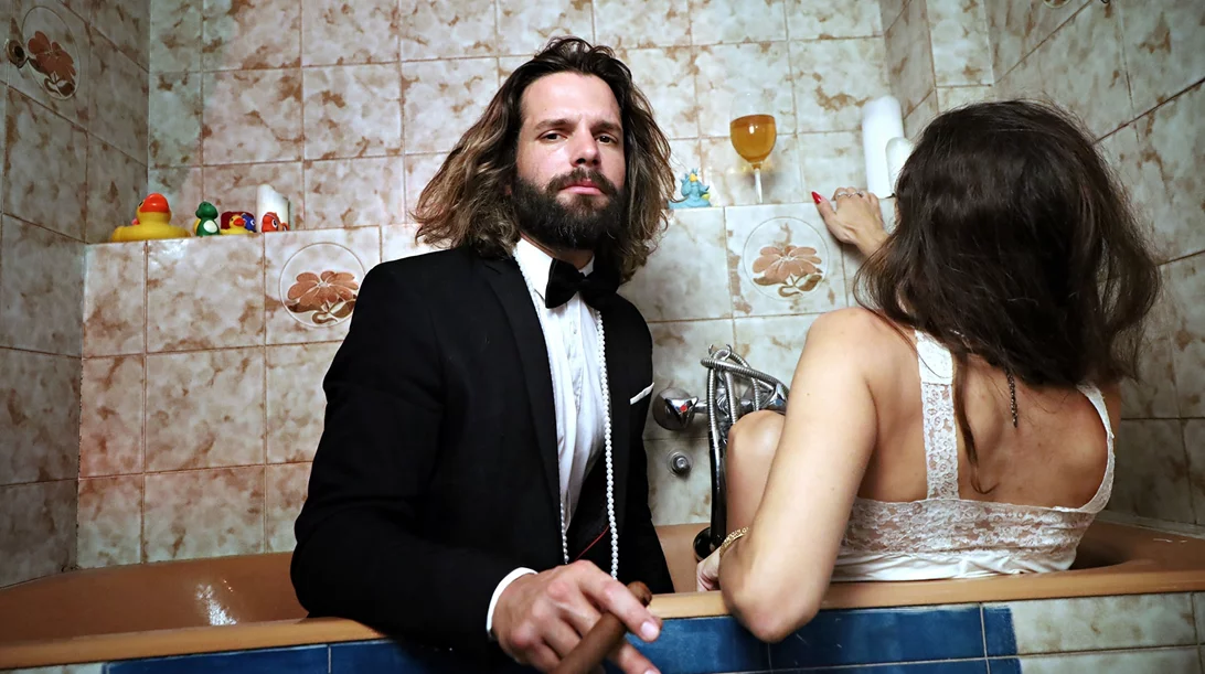 Νικόλας Μπράβος: "Θέλω να ζω την κάθε στιγμή σαν ένα μικρό θαύμα"