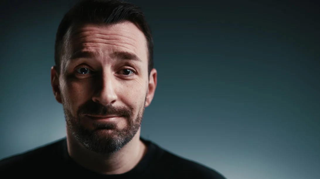 Ο Γιώργος Χατζηπαύλου φέρνει ξανά τον "Ελέφαντα" στην Αθήνα