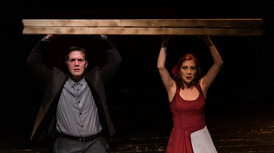 Πολιτικά έργα σε αδιάκοπη επαφή με τη μνήμη